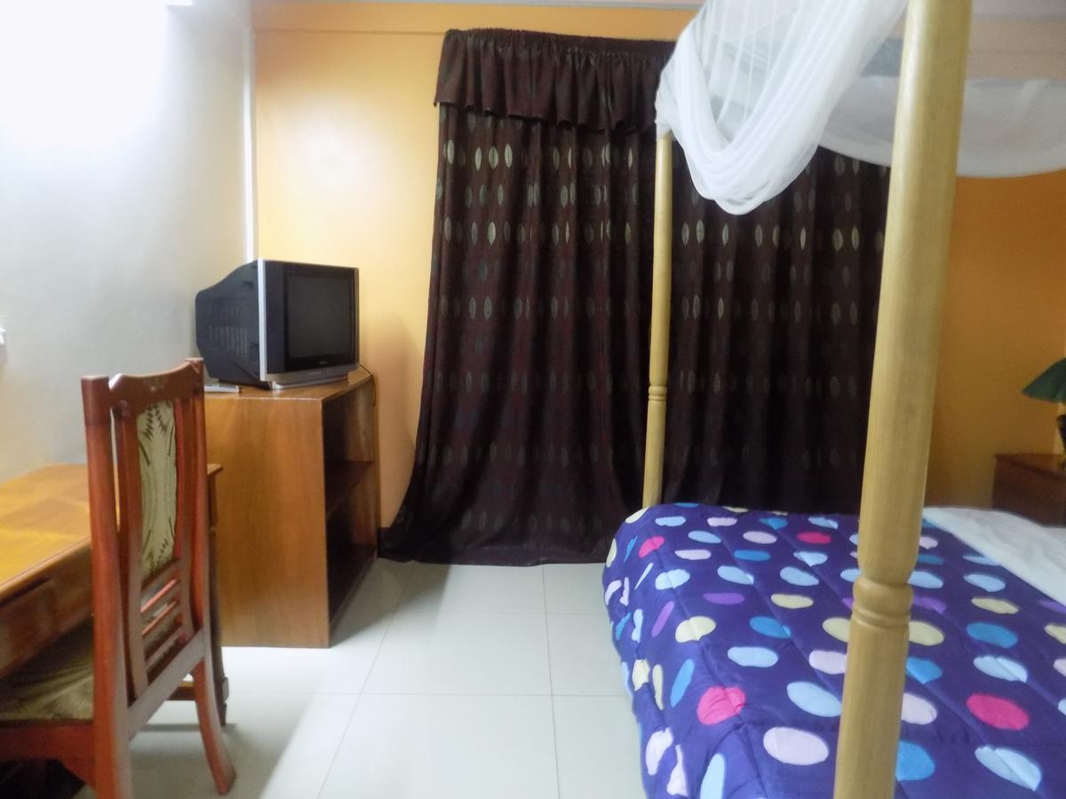 Kayegi Hotel Mbale Esterno foto