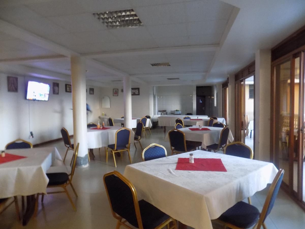 Kayegi Hotel Mbale Esterno foto