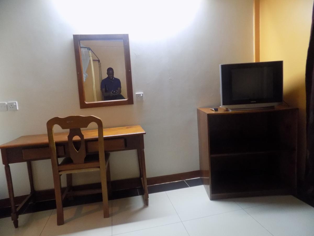 Kayegi Hotel Mbale Esterno foto