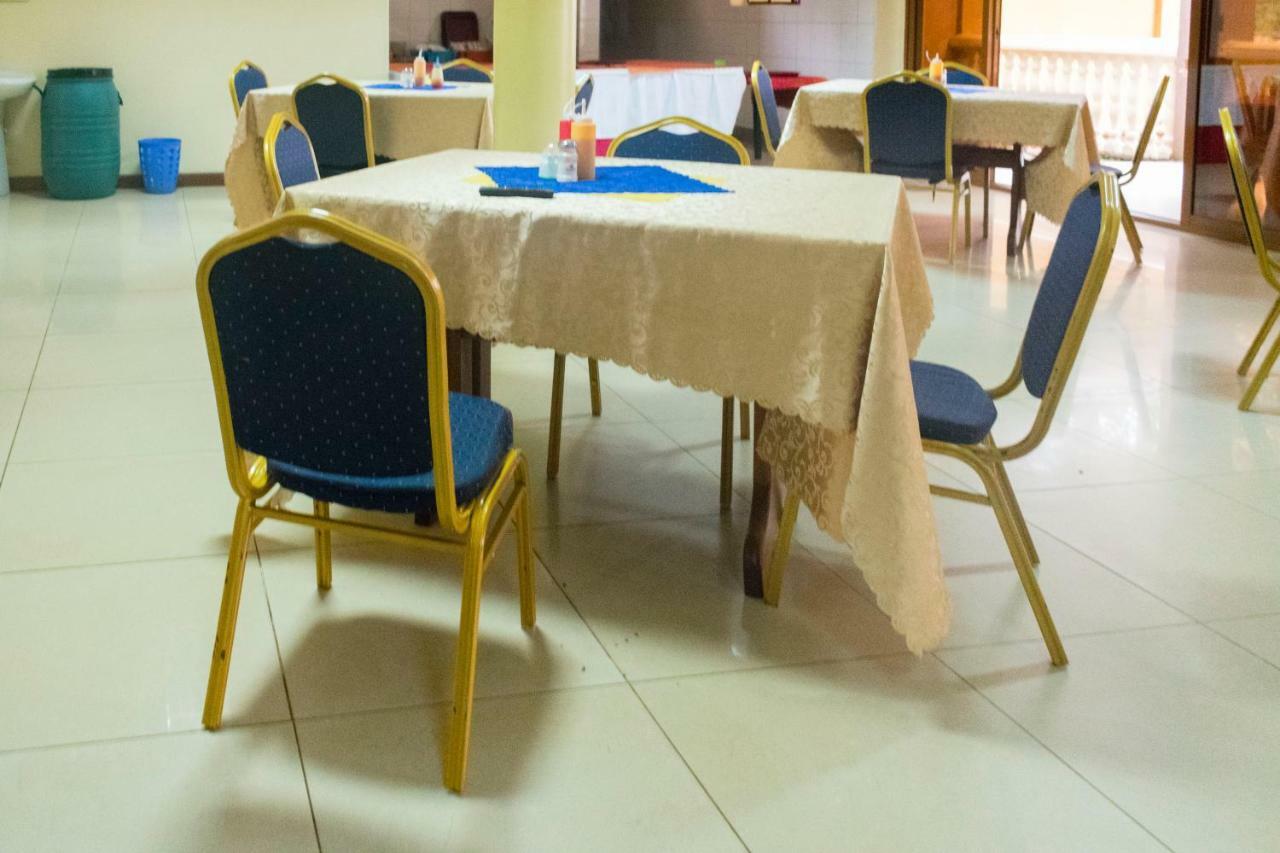 Kayegi Hotel Mbale Esterno foto