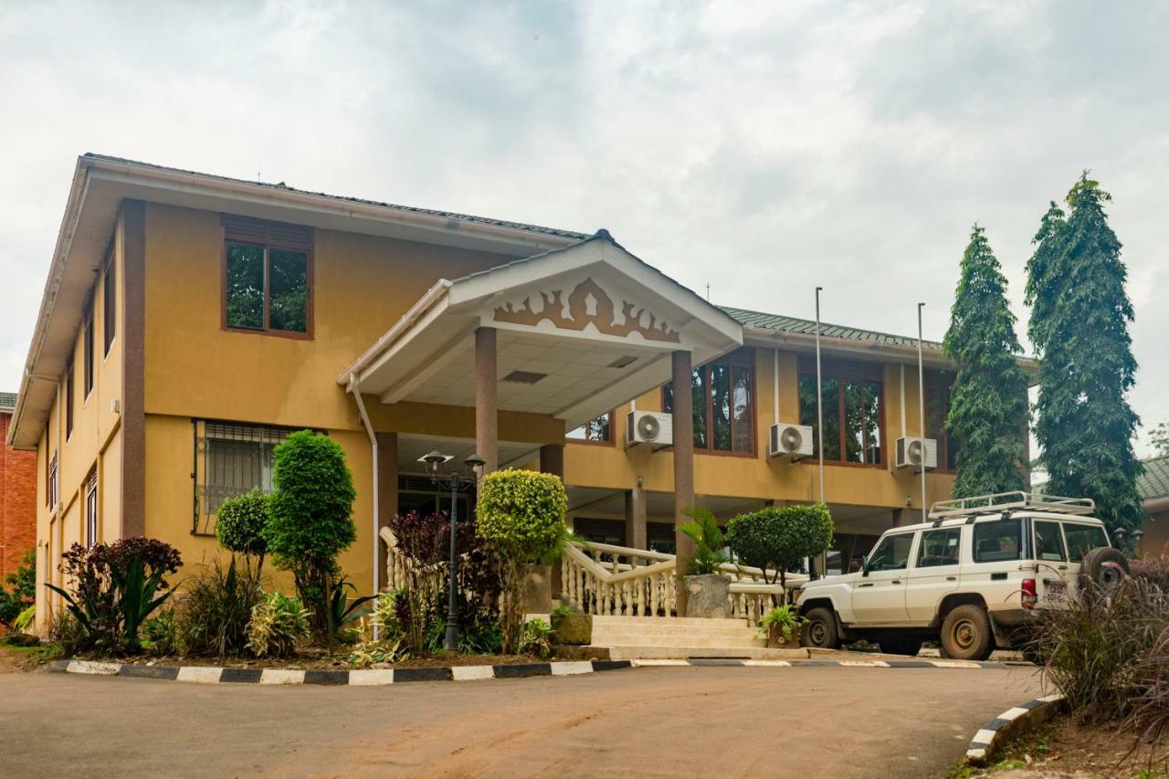Kayegi Hotel Mbale Esterno foto