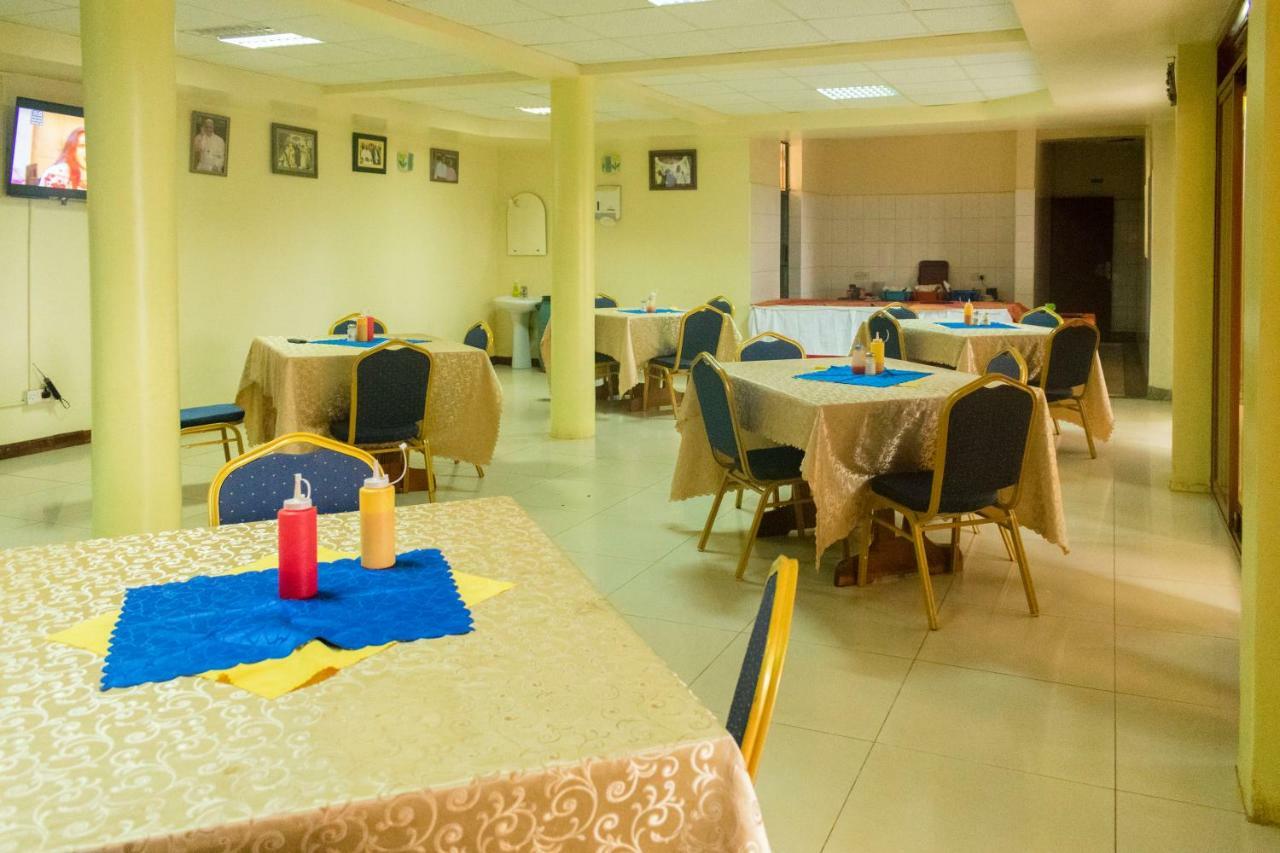 Kayegi Hotel Mbale Esterno foto